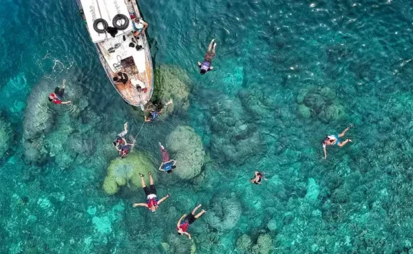 Nusa Penida Snorkeling and Island Tour