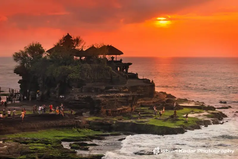 tanah lot sunset Bali tour